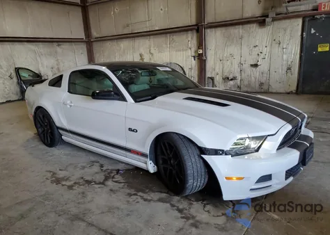 2014 Ford Mustang Gt из США, поврежденный, VIN 1ZVBP8CF4E5203273